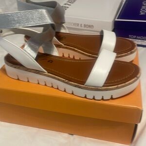 Women’s sandals brand new